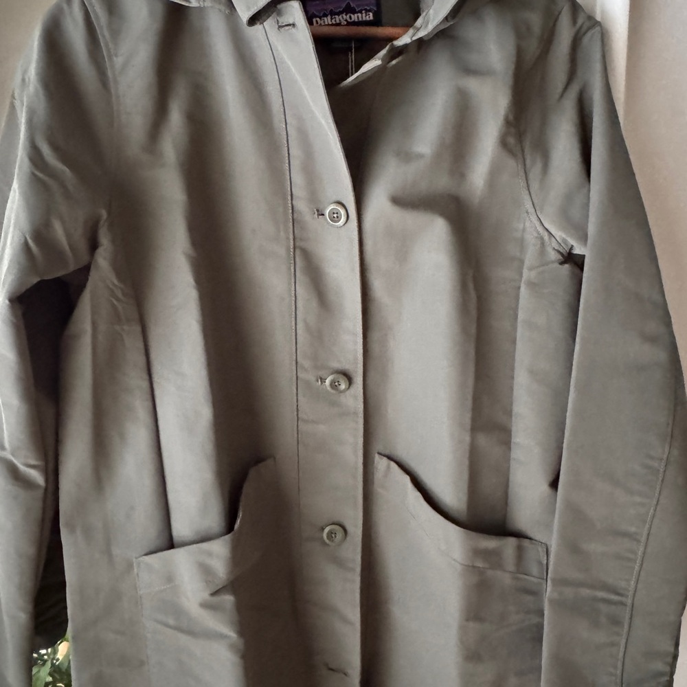 Patagonia NWT Women's Transitional Trench Dark Olive Basin Green size Small